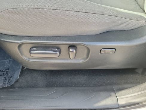Used 2021 Toyota Tacoma SR5 RWD image 16