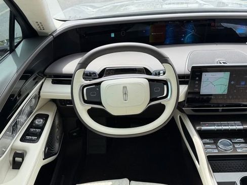 New 2025 Lincoln Nautilus Black Label image 6