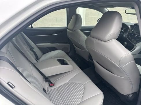Used 2023 Toyota Camry SE w/ Cold Weather Package image 14