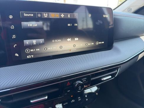 Certified 2025 Nissan Kicks SR image 13