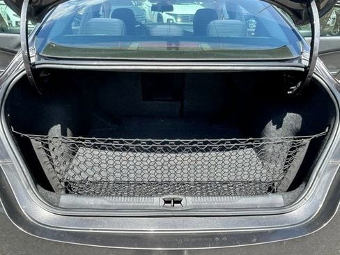 Used 2015 Chrysler 200 Limited FWD image 10