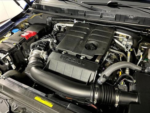 Used 2025 Nissan Frontier SL AWD/4WD image 32