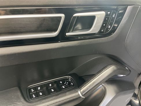 Used 2021 Porsche Cayenne GTS image 13