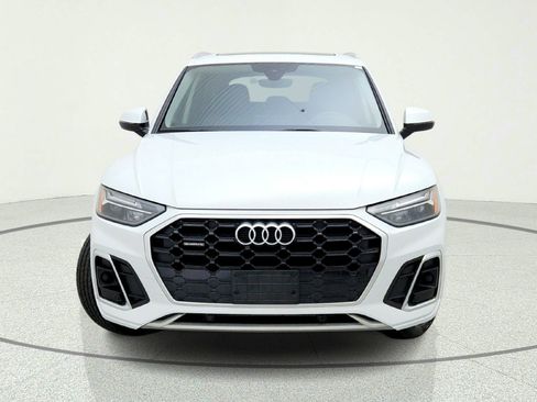 Used 2023 Audi Q5 2.0T Premium w/ Convenience Package AWD/4WD image 3
