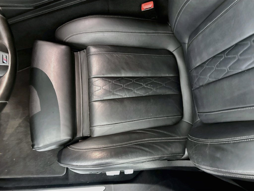 Used 2020 BMW X6 M50i w/ Premium Package AWD/4WD image 20