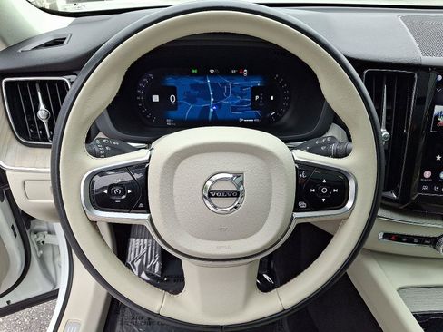 Certified 2023 Volvo XC60 B5 Plus w/ Climate Package AWD/4WD image 20