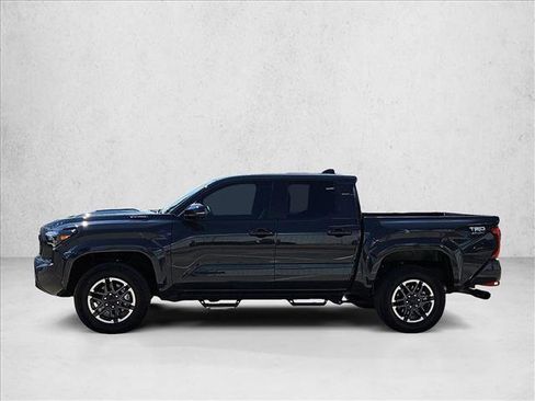 Used 2025 Toyota Tacoma TRD Sport image 8