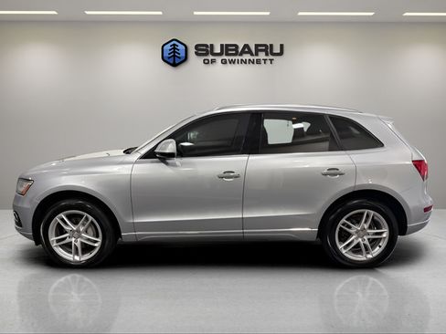 Used 2016 Audi Q5 2.0T Premium Plus w/ Technology Package AWD/4WD image 2