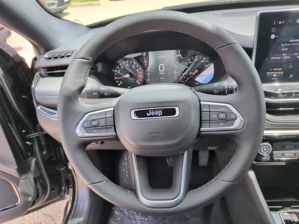 New 2026 Jeep Compass Latitude AWD/4WD image 22