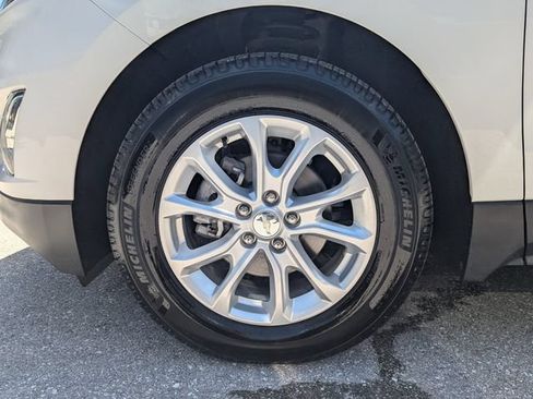 Used 2019 Chevrolet Equinox LT FWD image 9