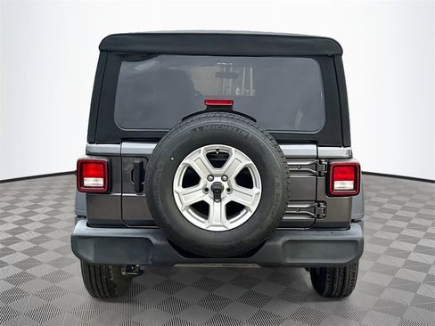 Used 2023 Jeep Wrangler Sport S image 7