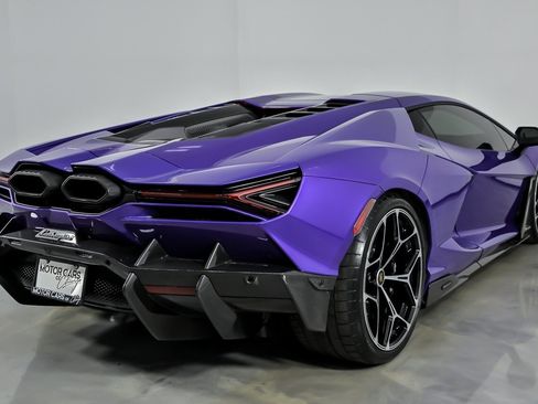 Used 2024 Lamborghini Revuelto image 15