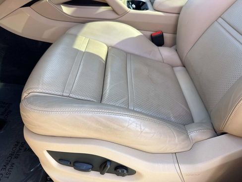 Used 2022 Porsche Cayenne Platinum Edition image 26