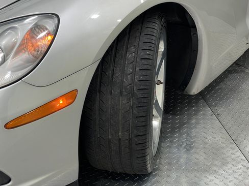 Used 2005 Chevrolet Corvette Convertible w/ Preferred Equipment Group RWD image 30