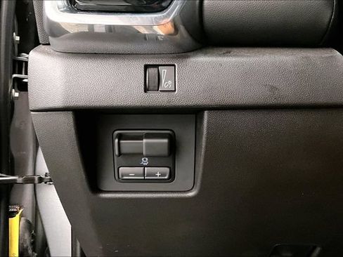 Used 2024 GMC Canyon Elevation w/ Convenience Package AWD/4WD image 38