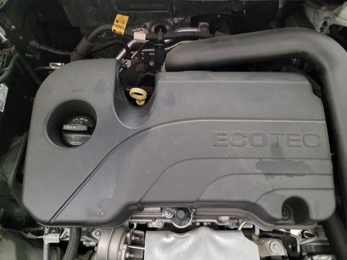 Used 2023 GMC Terrain SLE FWD image 30