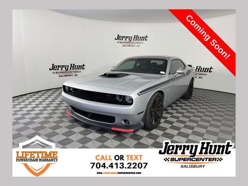 Used 2023 Dodge Challenger R/T w/ Plus Package image 1
