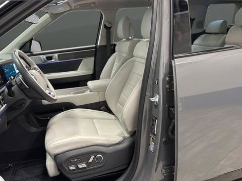 Used 2025 Hyundai Santa Fe Calligraphy AWD/4WD image 9