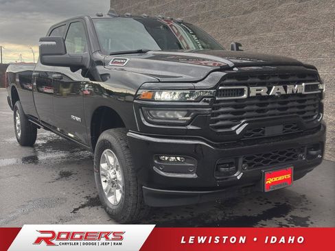 New 2026 RAM 2500 Big Horn AWD/4WD image 1