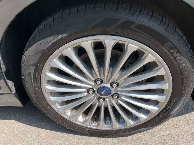 Used 2015 Ford Fusion Titanium FWD image 11