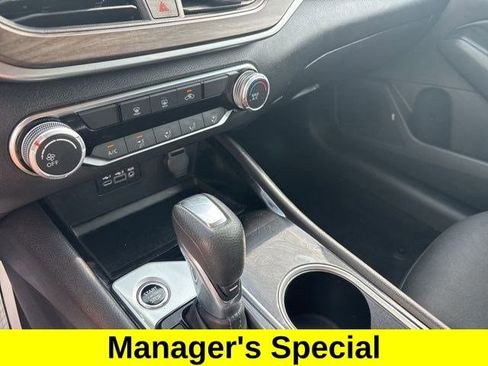 Used 2024 Nissan Altima 2.5 SV image 23