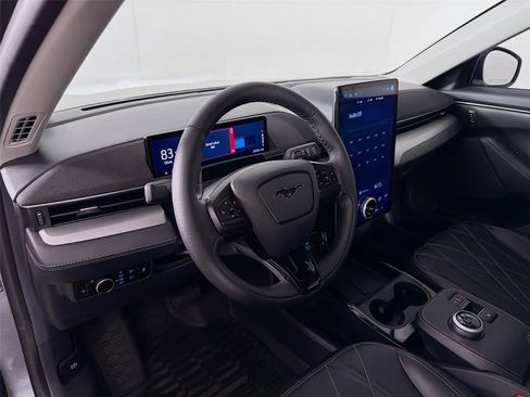 Used 2023 Ford Mustang Mach-E Select image 9