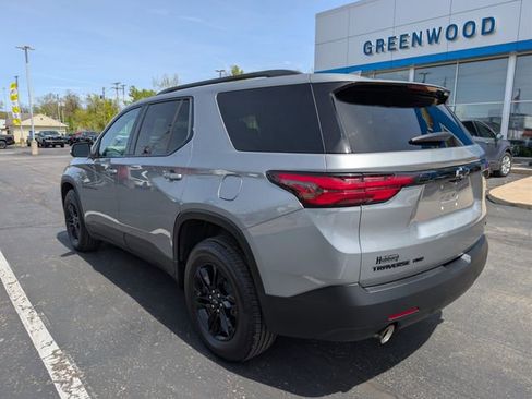 Used 2024 Chevrolet Traverse LT w/ Midnight/Sport Edition AWD/4WD image 3