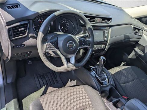 Used 2020 Nissan Rogue S FWD image 10