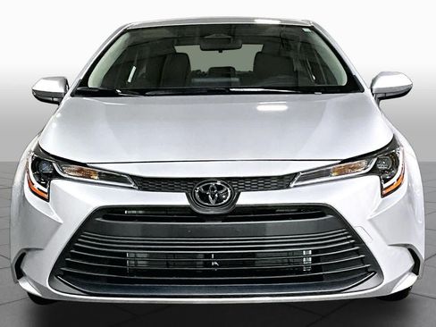 Used 2024 Toyota Corolla LE FWD image 4