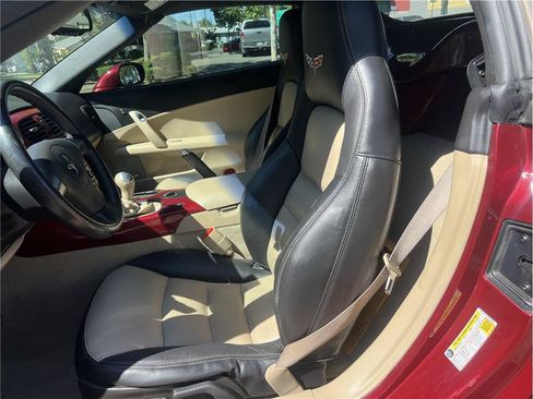 Used 2007 Chevrolet Corvette Coupe w/ Preferred Equipment Group RWD image 15