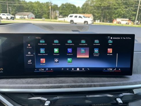 Used 2024 BMW X5 xDrive40i w/ Premium Package image 32