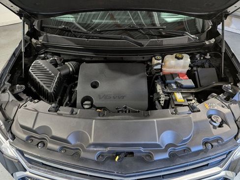 Used 2020 Chevrolet Traverse LT image 45