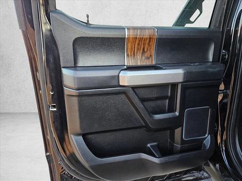 Used 2019 Ford F150 Lariat w/ Trailer Tow Package image 21