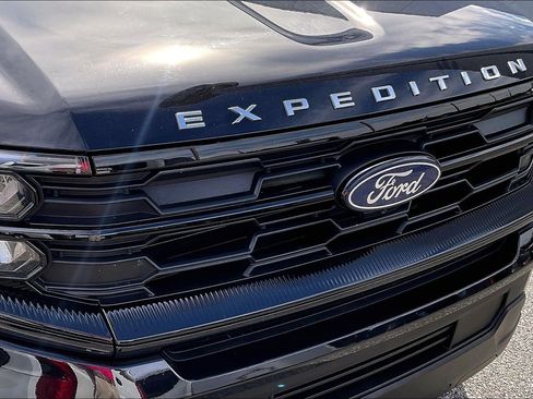 Certified 2025 Ford Expedition Max Active AWD/4WD image 31