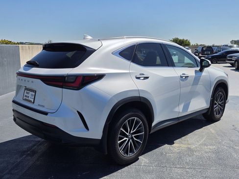 Used 2025 Lexus NX 250 FWD w/ Accessory Package (K3) image 5