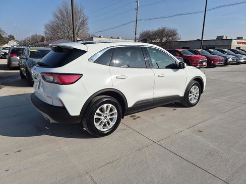 Used 2021 Ford Escape SE image 6