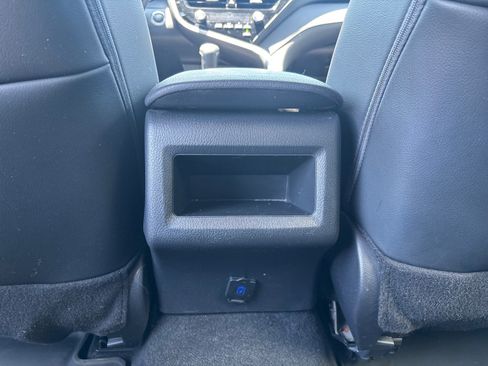 Used 2021 Toyota Camry SE w/ Convenience Package FWD image 37