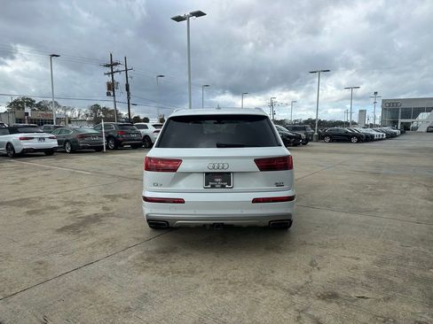 Used 2017 Audi Q7 3.0T Premium Plus w/ Premium Plus Package image 3