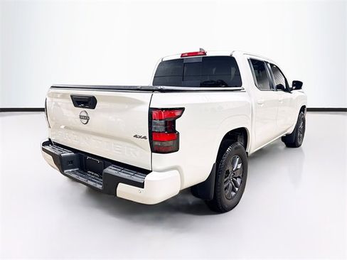 Used 2025 Nissan Frontier SV image 7