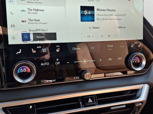 Used 2025 Lexus RX 350 Premium image 17