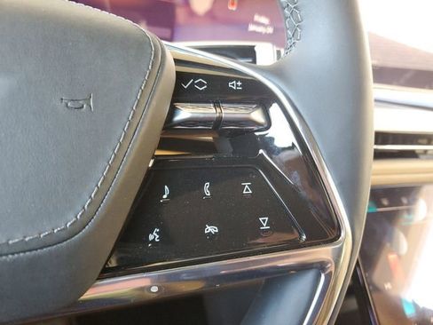 New 2025 Cadillac Escalade IQ Luxury 2 w/ LPO, Radiant Package image 12