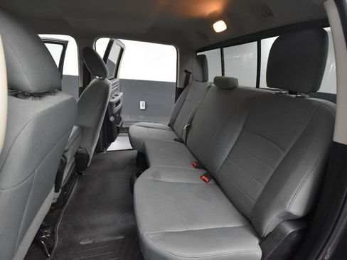 Used 2017 RAM 1500 Classic SLT image 30