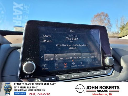 Used 2023 Nissan Rogue SL image 6