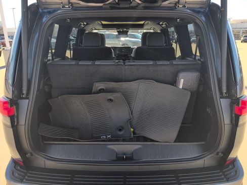 Used 2024 Lexus GX 550 w/ Accessory Package (2T) image 32