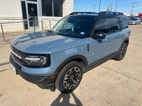 Used 2024 Ford Bronco Sport Outer Banks w/ Tech Package image 3