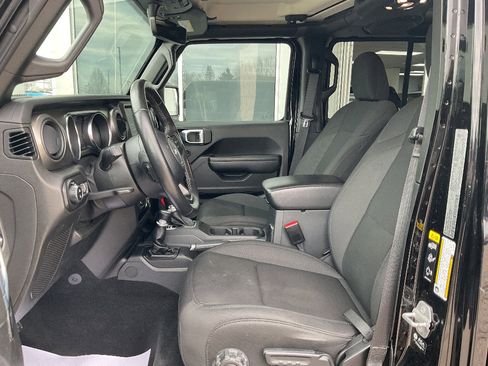 Used 2022 Jeep Gladiator Sport image 8