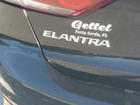Used 2017 Hyundai Elantra Value Edition image 41