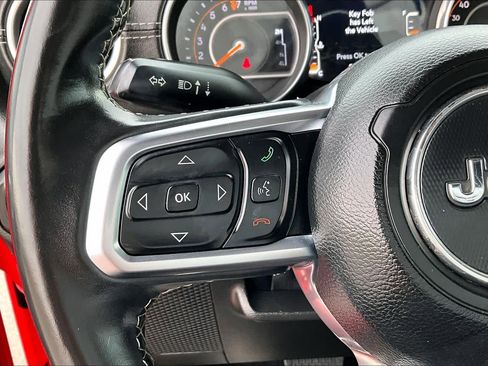 Used 2018 Jeep Wrangler Unlimited Sahara image 22