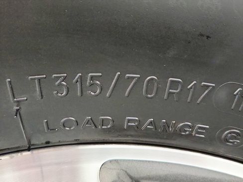 Used 2017 Ford F150 Raptor w/ Equipment Group 802A Luxury AWD/4WD image 40