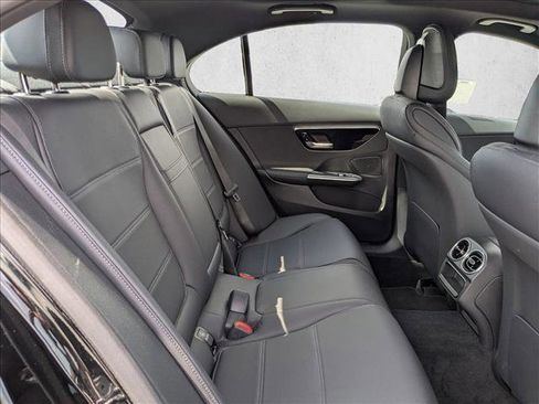 Used 2025 Mercedes-Benz C 300 Sedan image 21
